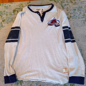 Colorado Avalanche Long sleeve Shirt Size Medium